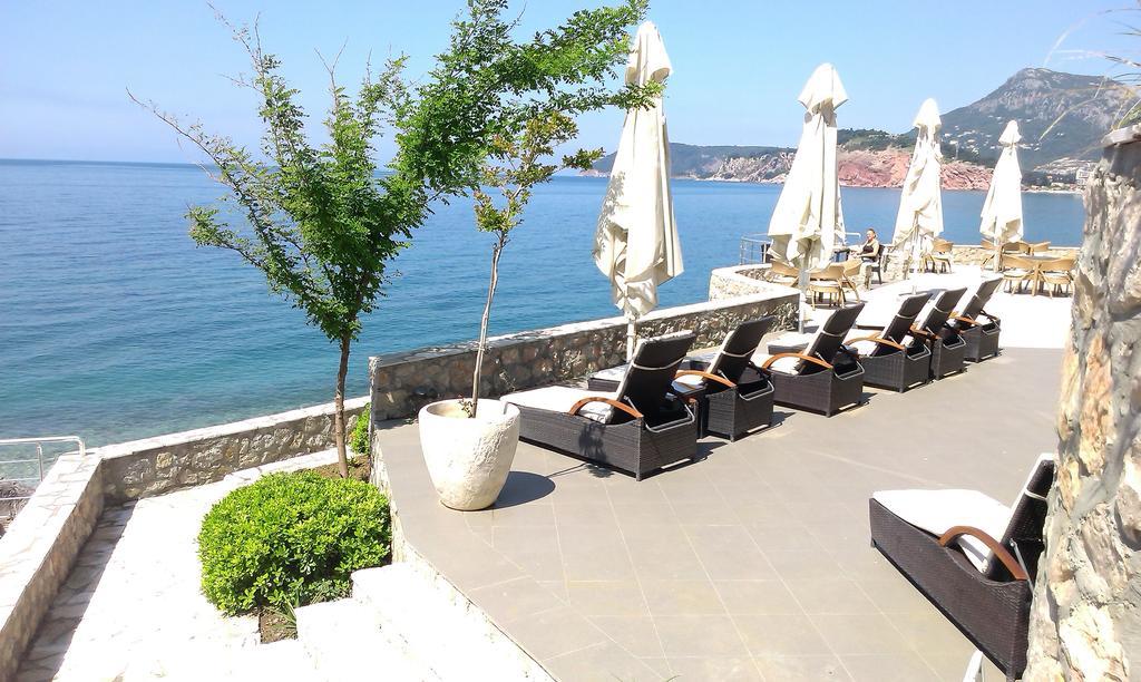 Love Live Hotel Сутоморе Экстерьер фото