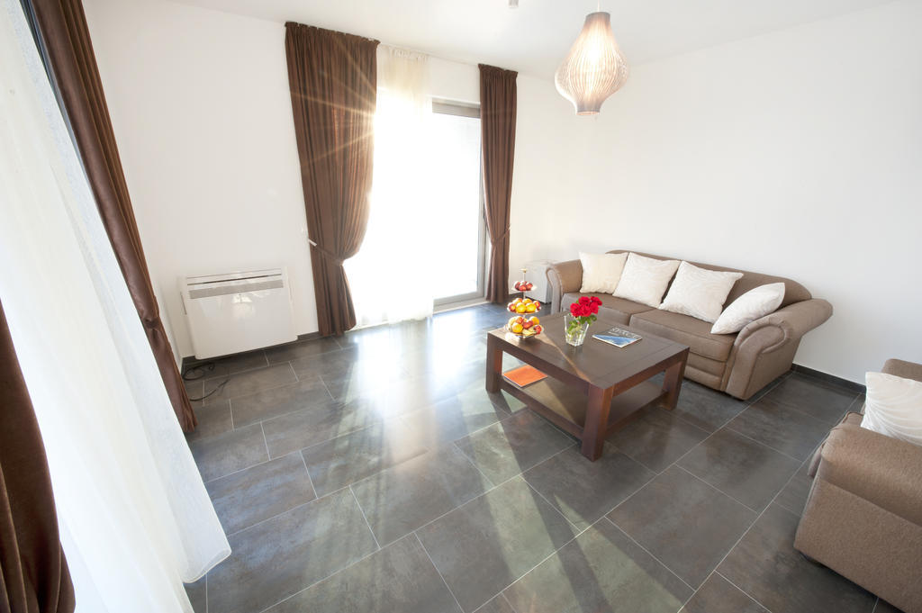 Love Live Hotel Сутоморе Номер фото
