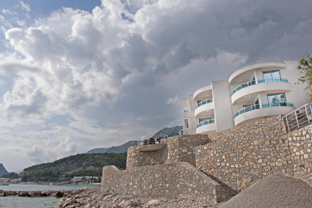Love Live Hotel Сутоморе Экстерьер фото