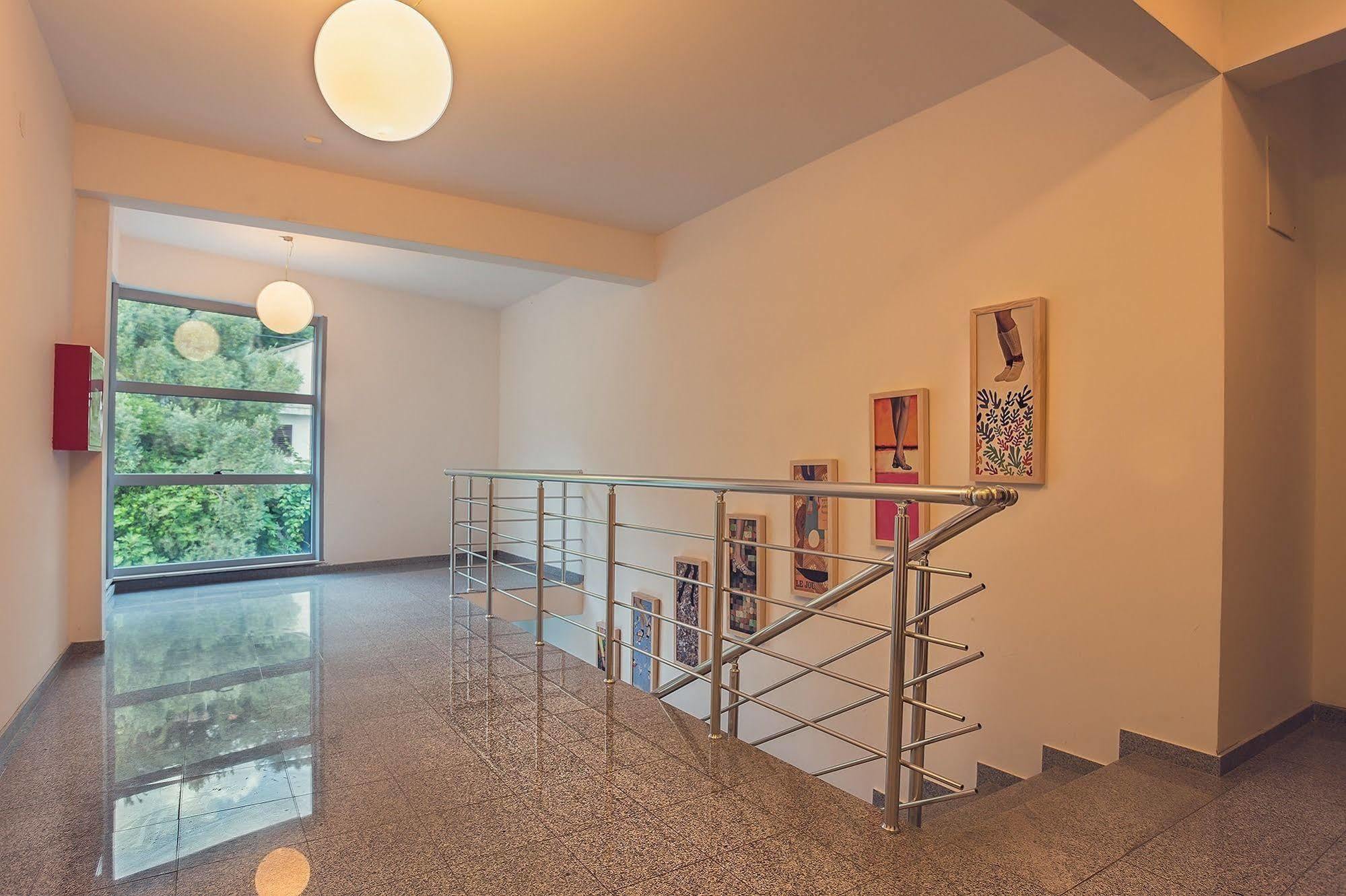 Love Live Hotel Сутоморе Экстерьер фото